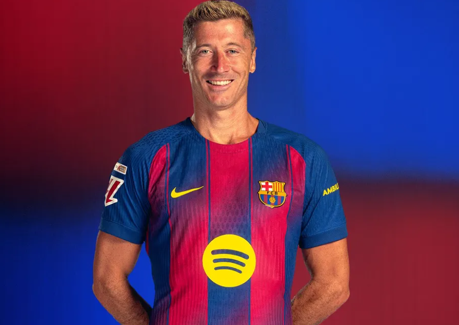 Lewandowski Mập Mờ Về Tương Lai
