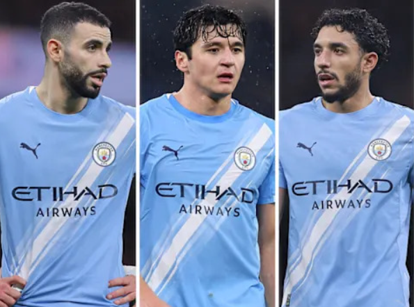 Trận Leeds gặp Man City có nguy cơ tạm hoãn để cầu thủ nạp năng lượng giữa giờ