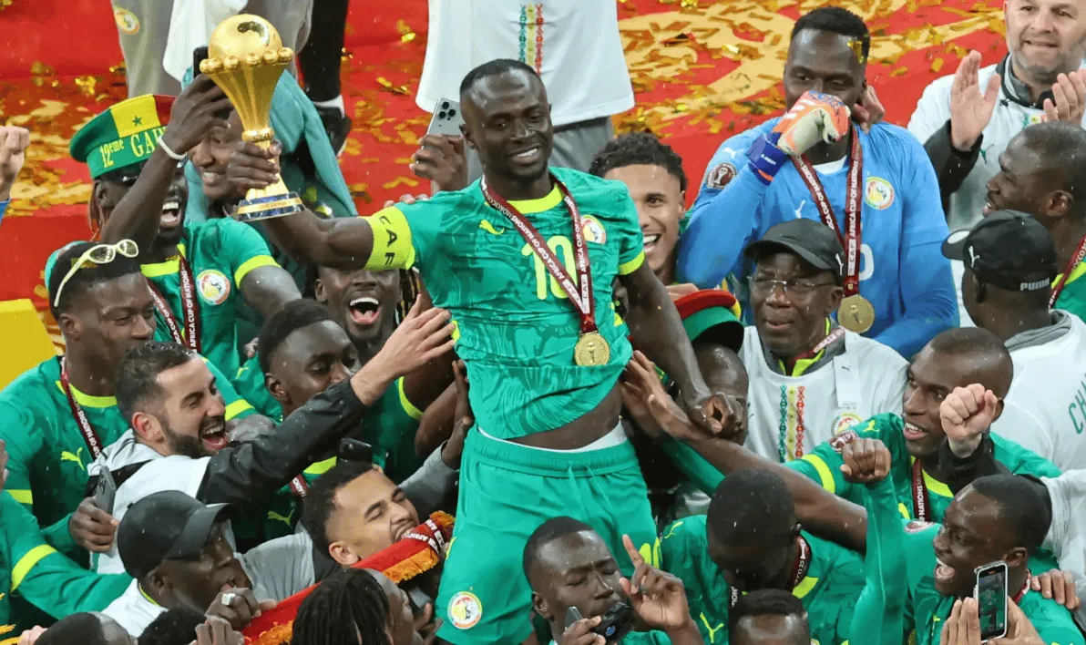 Senegal phản công cực gắt, bóng đá châu Phi nổ tung tranh cãi