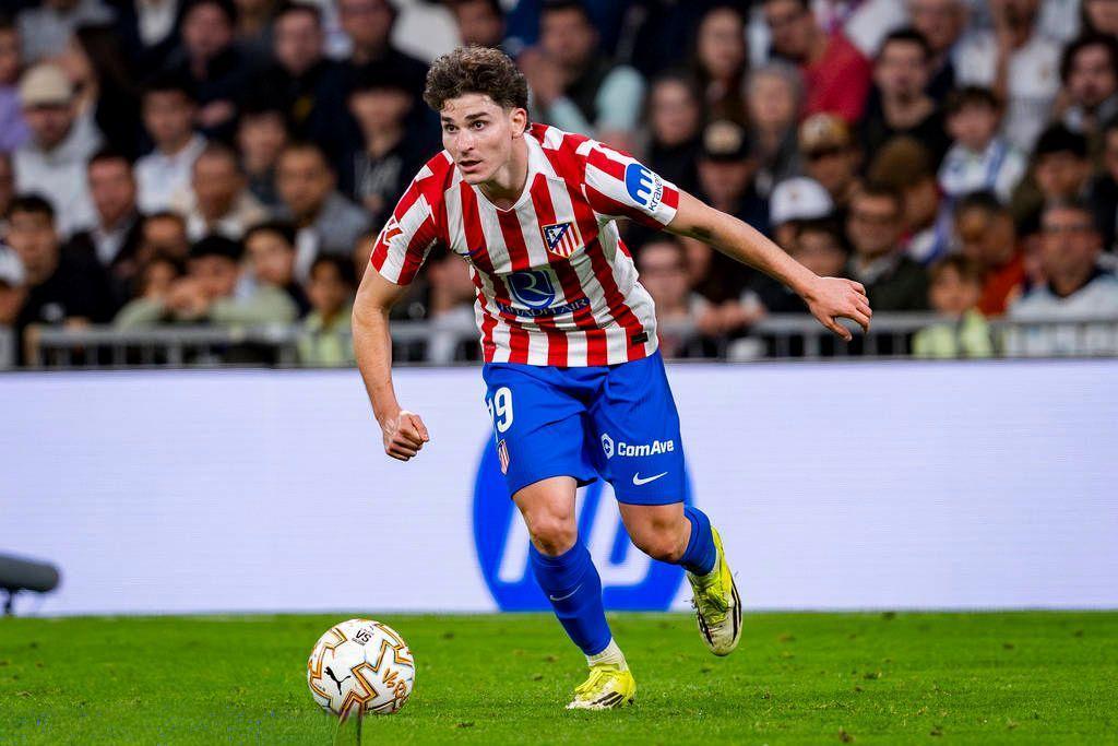 Từ Lewandowski đến thế hệ mới: Barcelona chuẩn bị thay máu hàng công